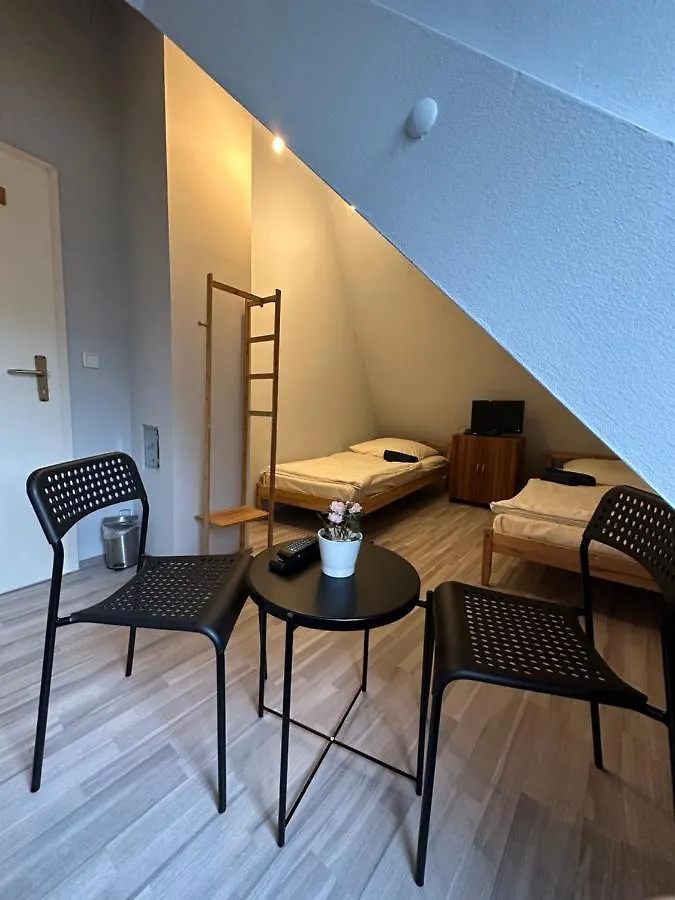 Belle Vue Hotel Fuerth 2*,